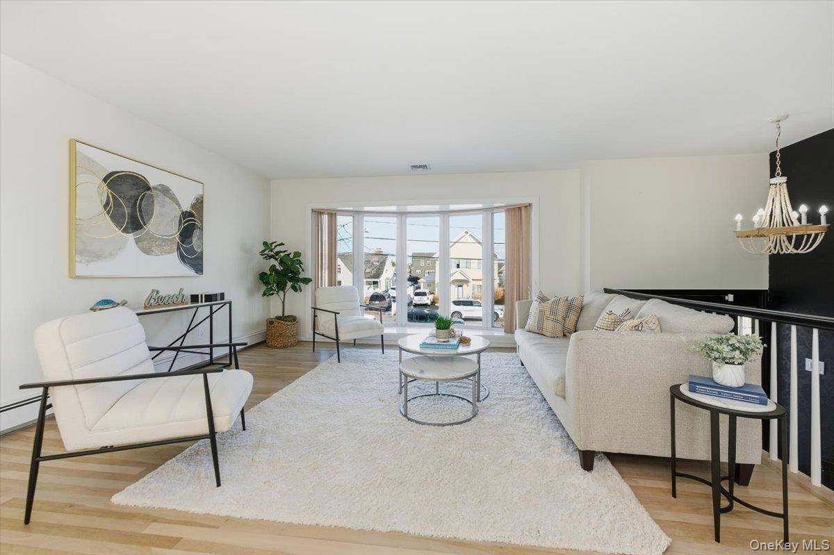 230 Sequams Lane CTR, West Islip, NY 11795