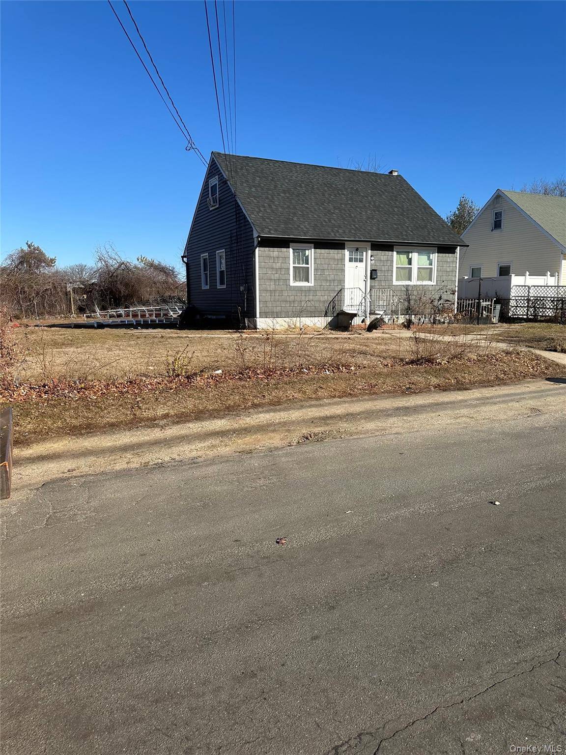 49 Davidson ST, Wyandanch, NY 11798