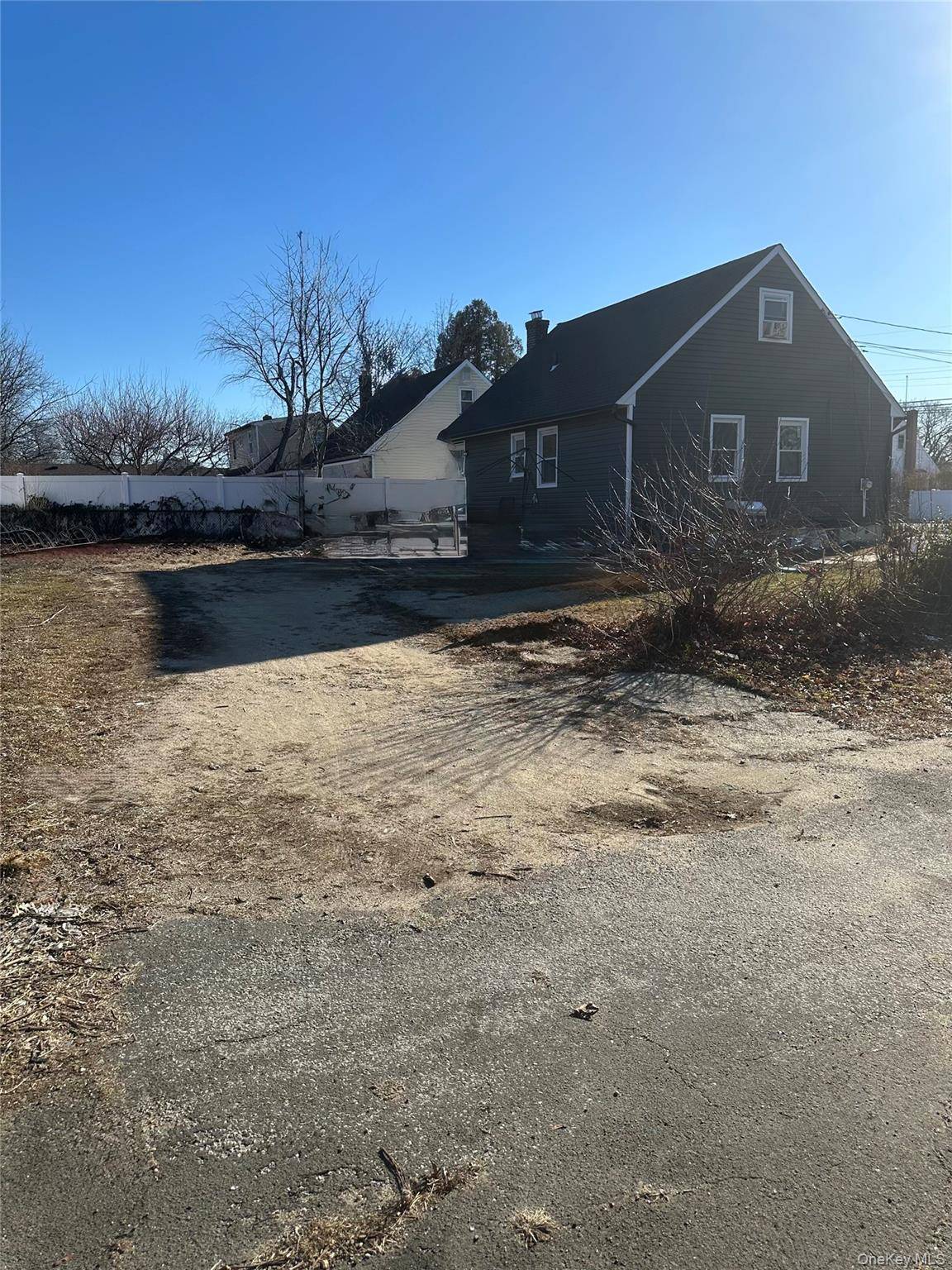 49 Davidson ST, Wyandanch, NY 11798