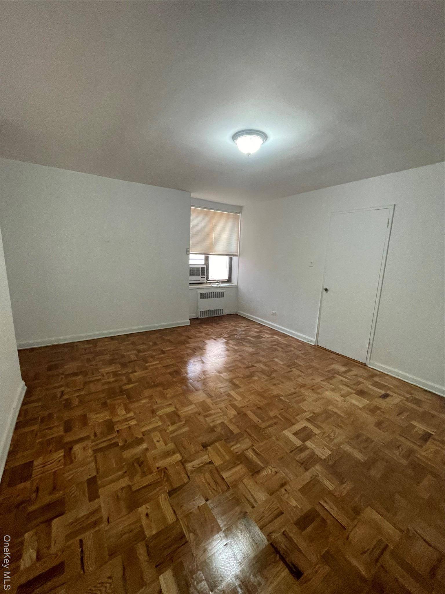 83-40 Austin ST #2 j, Kew Gardens, NY 11415