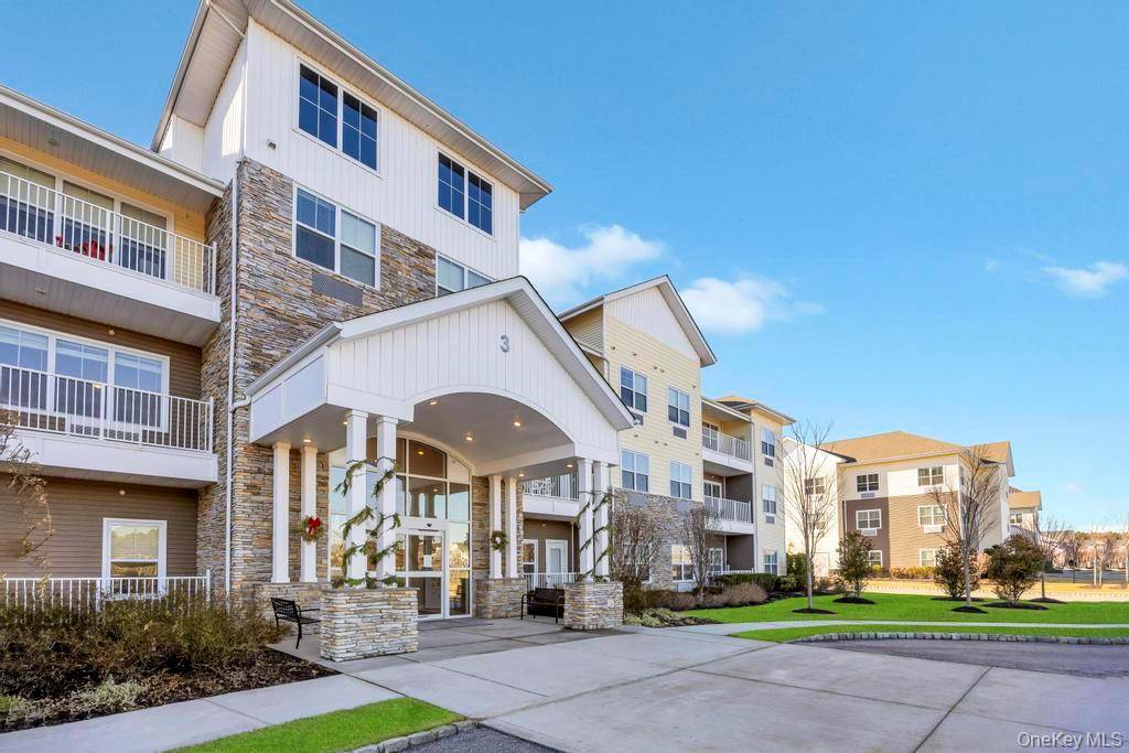 3 Meadows LN #5, Yaphank, NY 11980