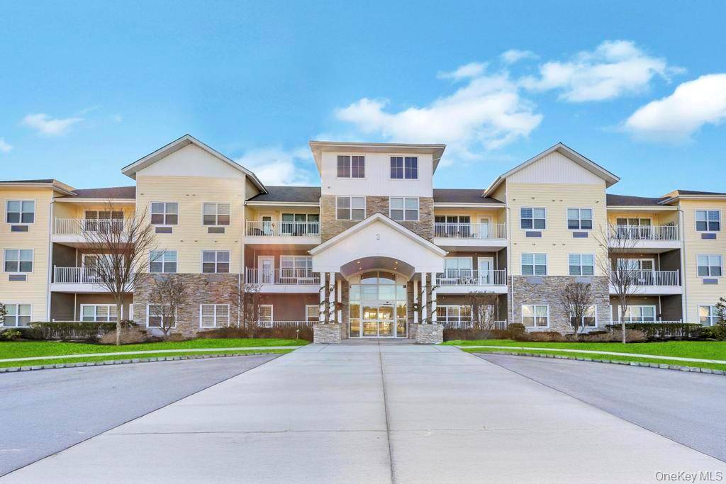 3 Meadows LN #5, Yaphank, NY 11980