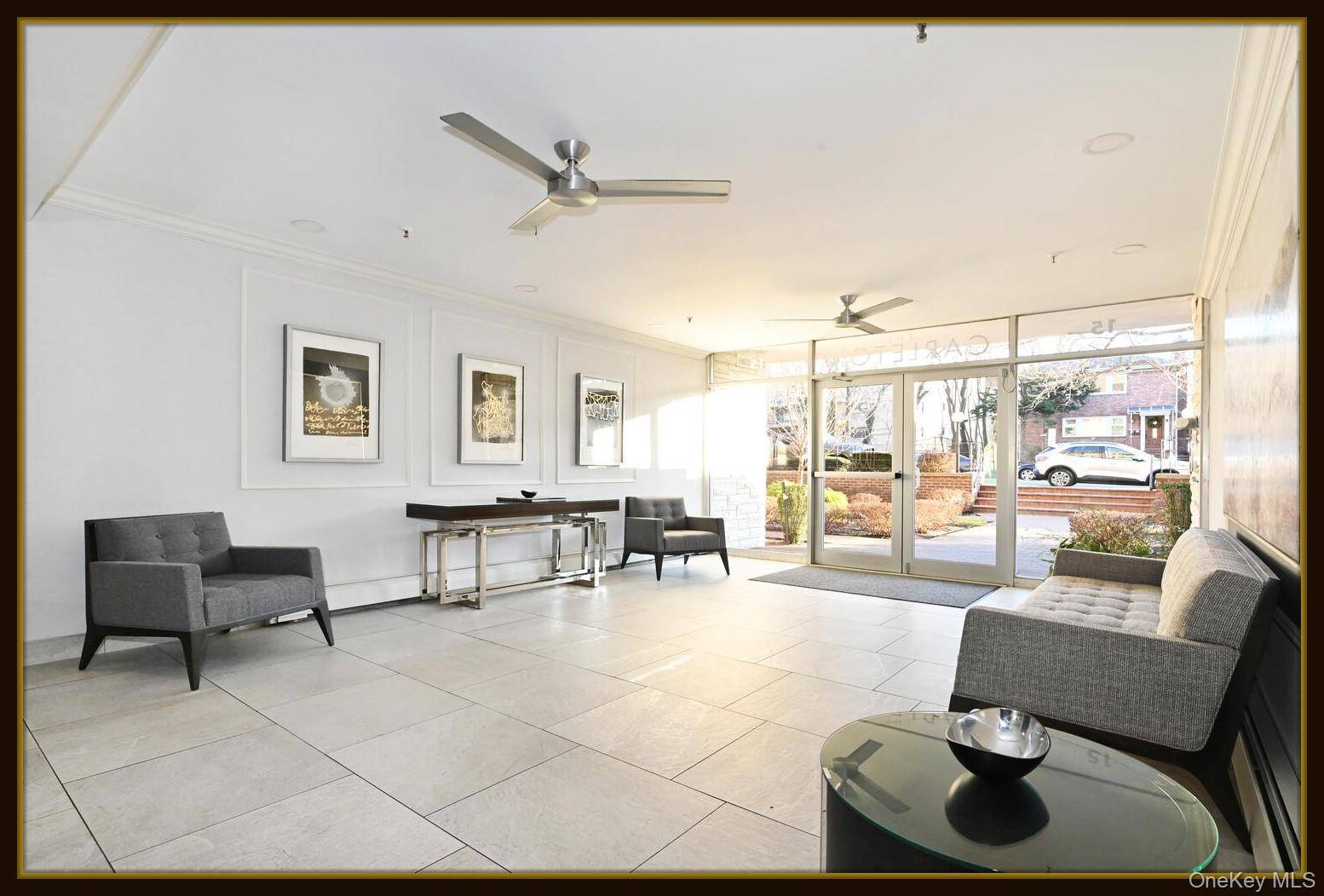 15 HILL PARK AVE #1-L, Great Neck Plaza, NY 11021