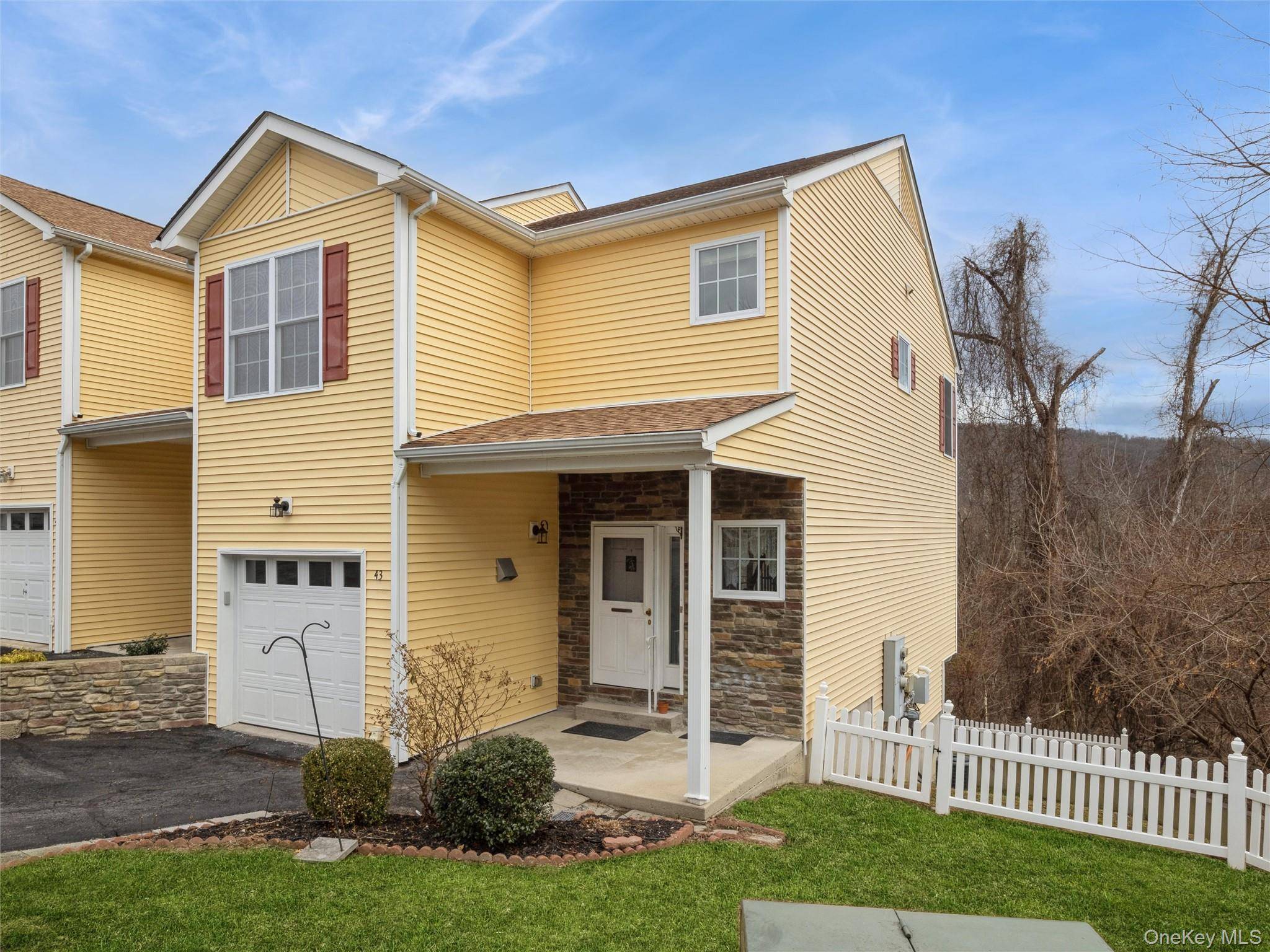 43 Aveonis CT, Fishkill, NY 12524