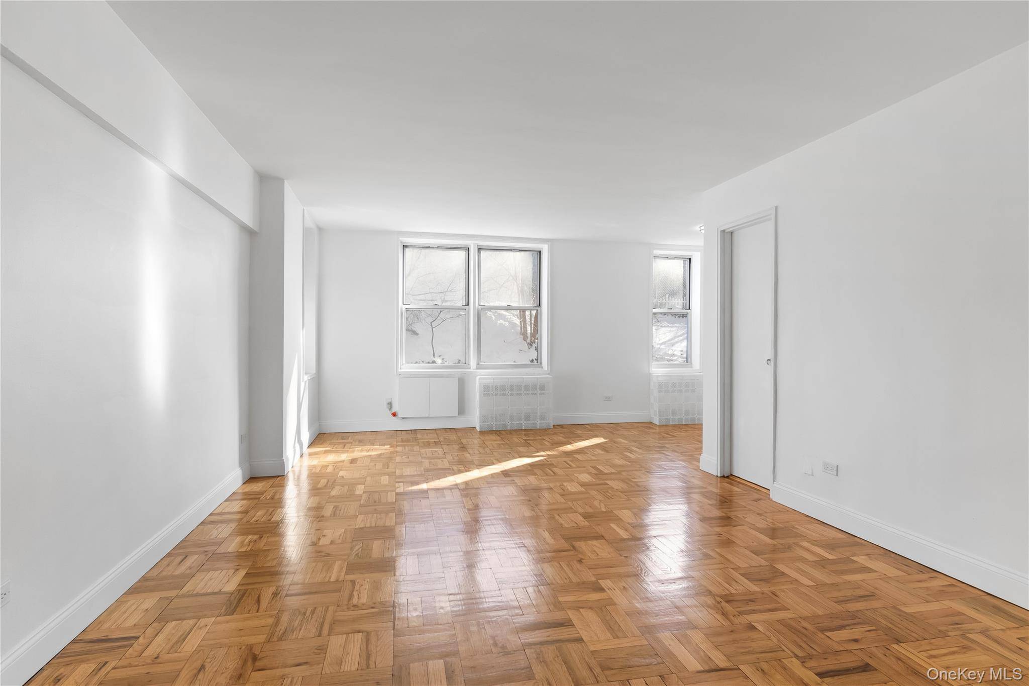 5015 39th ST #1F, Sunnyside, NY 11104