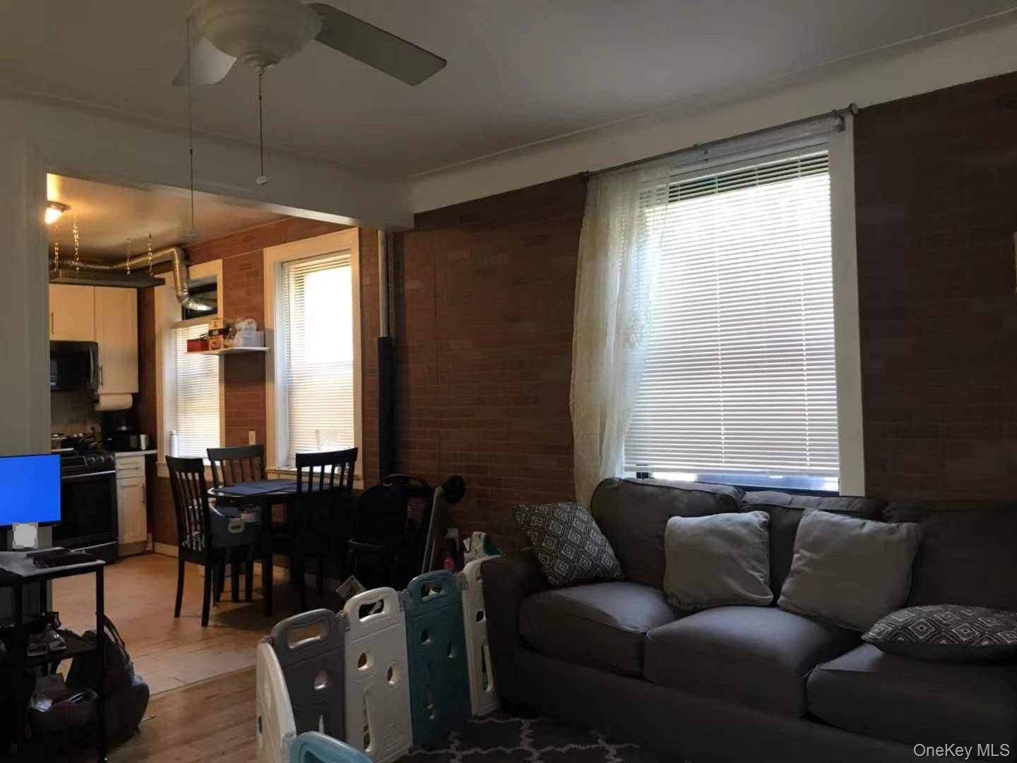 61-40 Saunders ST #C5, Rego Park, NY 11374
