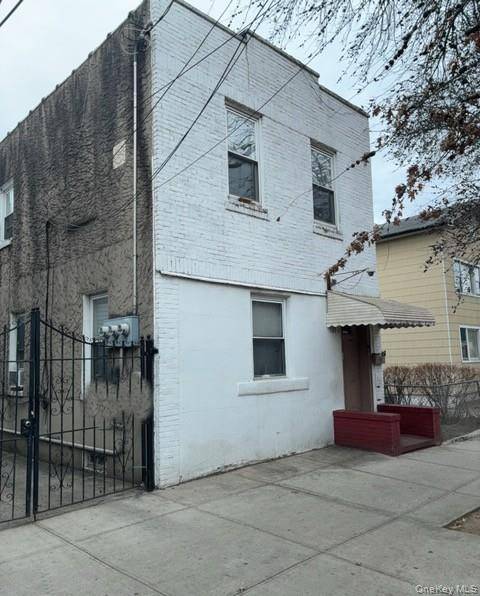 10311 Corona AVE, Corona, NY 11368