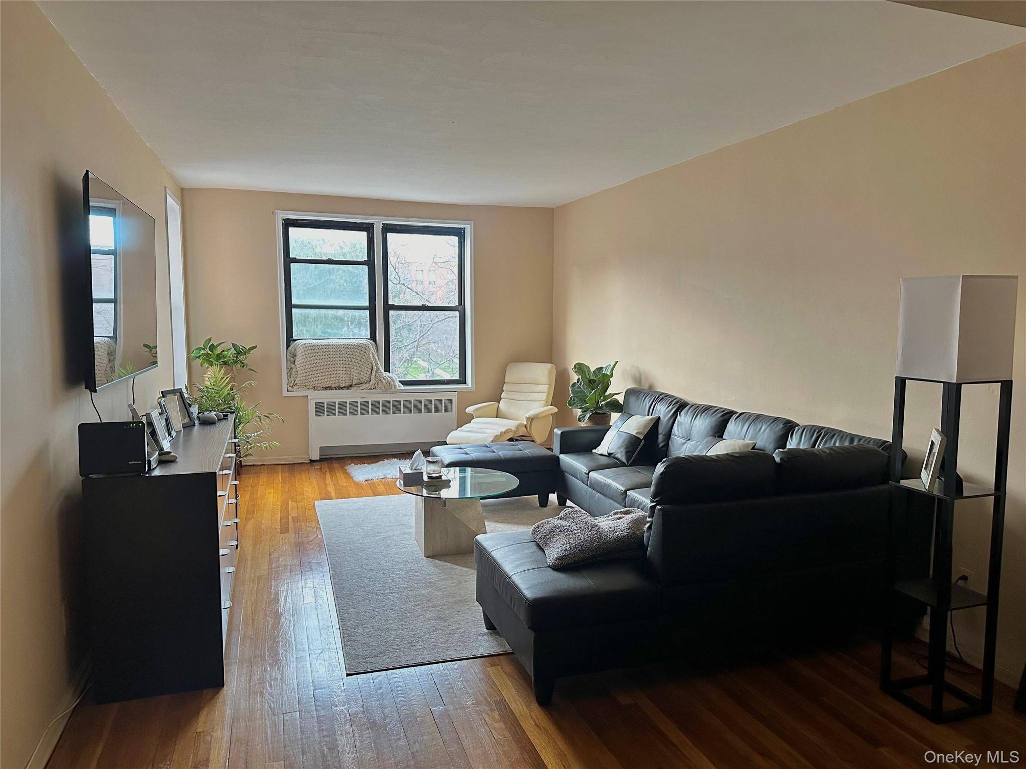 2 Windsor TER #4C, White Plains, NY 10601
