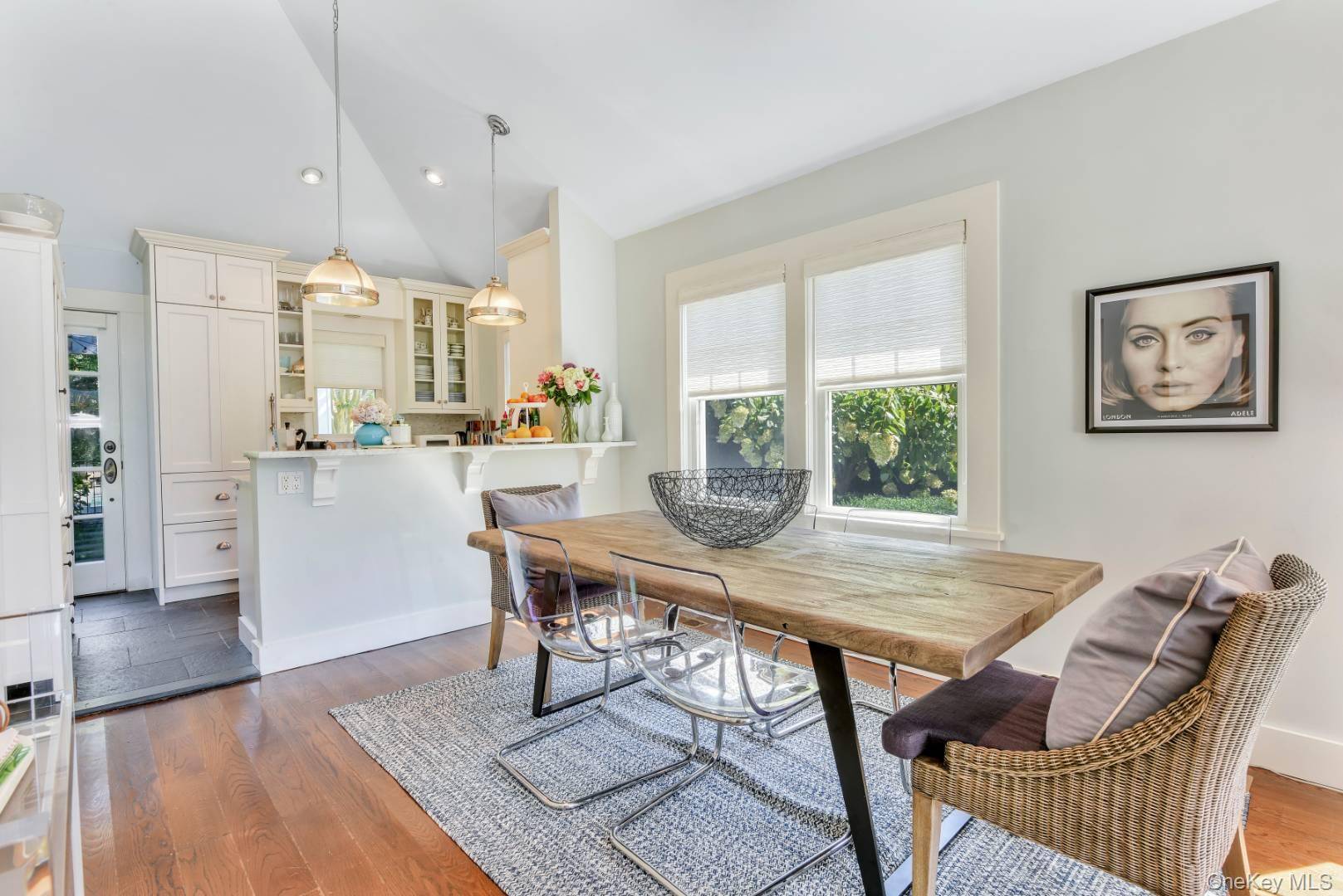 10 Henry ST, Southampton, NY 11968