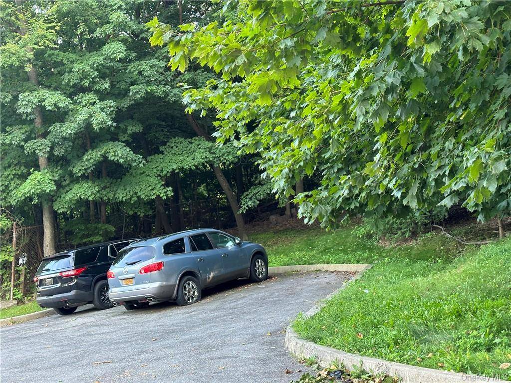 10-13-75 Dickinson AVE, Yonkers, NY 10703