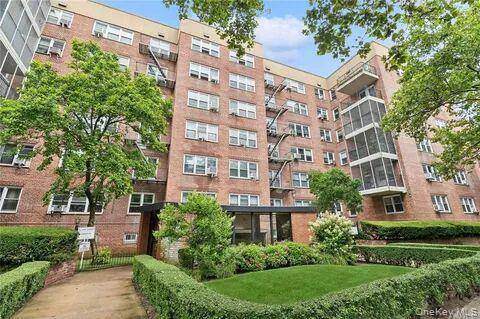 9230 56 AVE #6C, Elmhurst, NY 11373