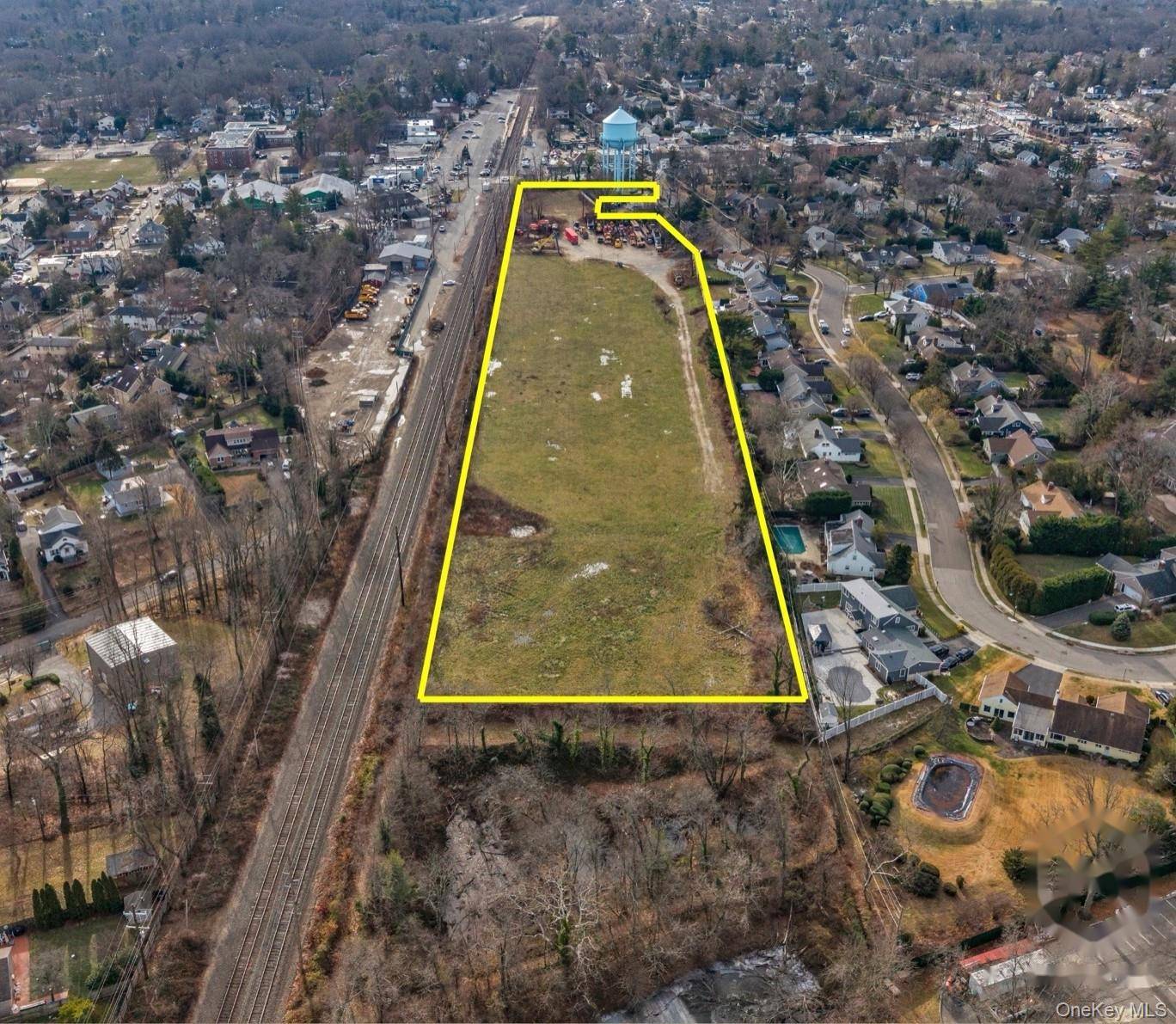 Address not disclosed, Glen Head, NY 11545