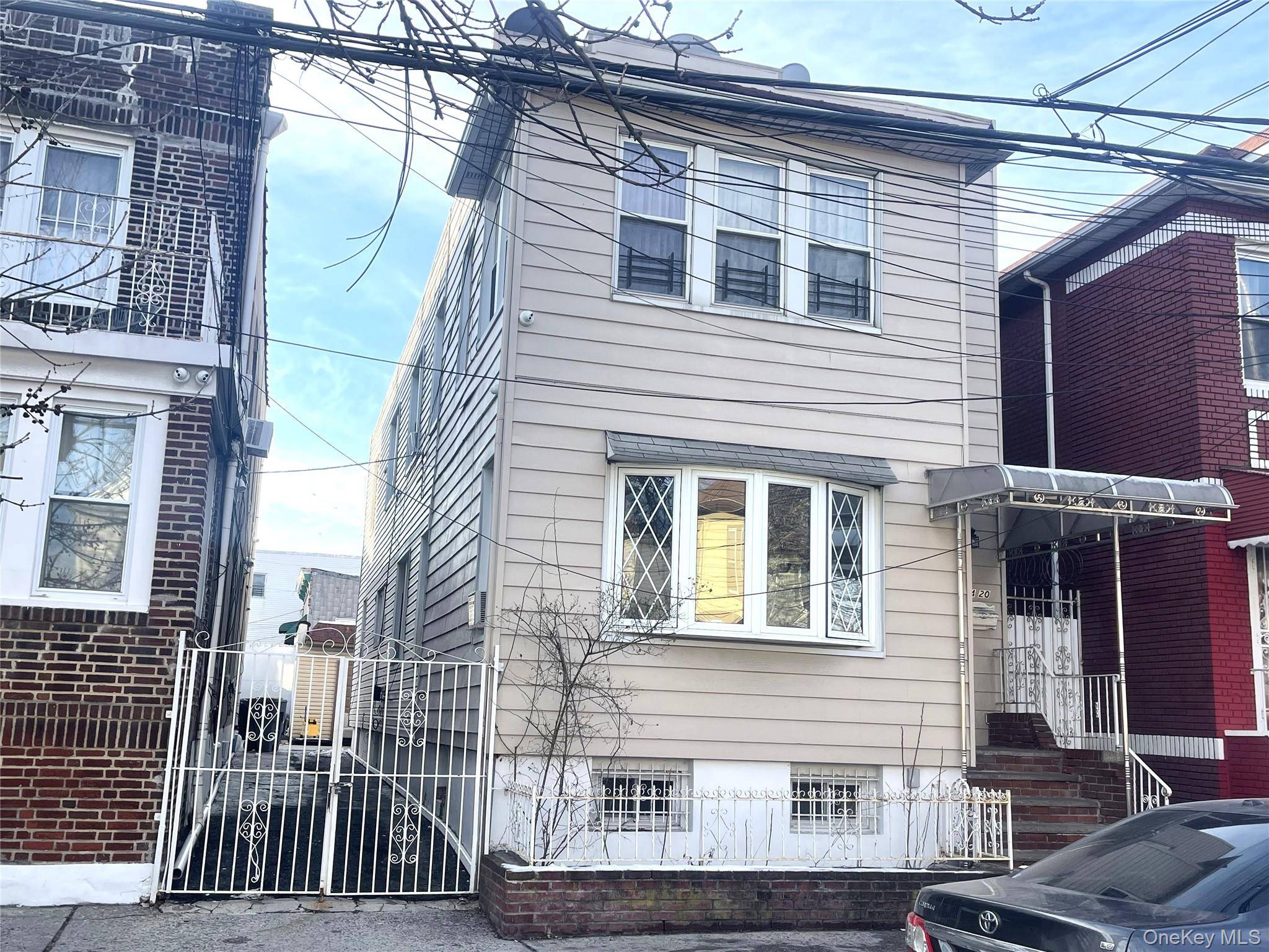 94-20 32nd AVE, East Elmhurst, NY 11369