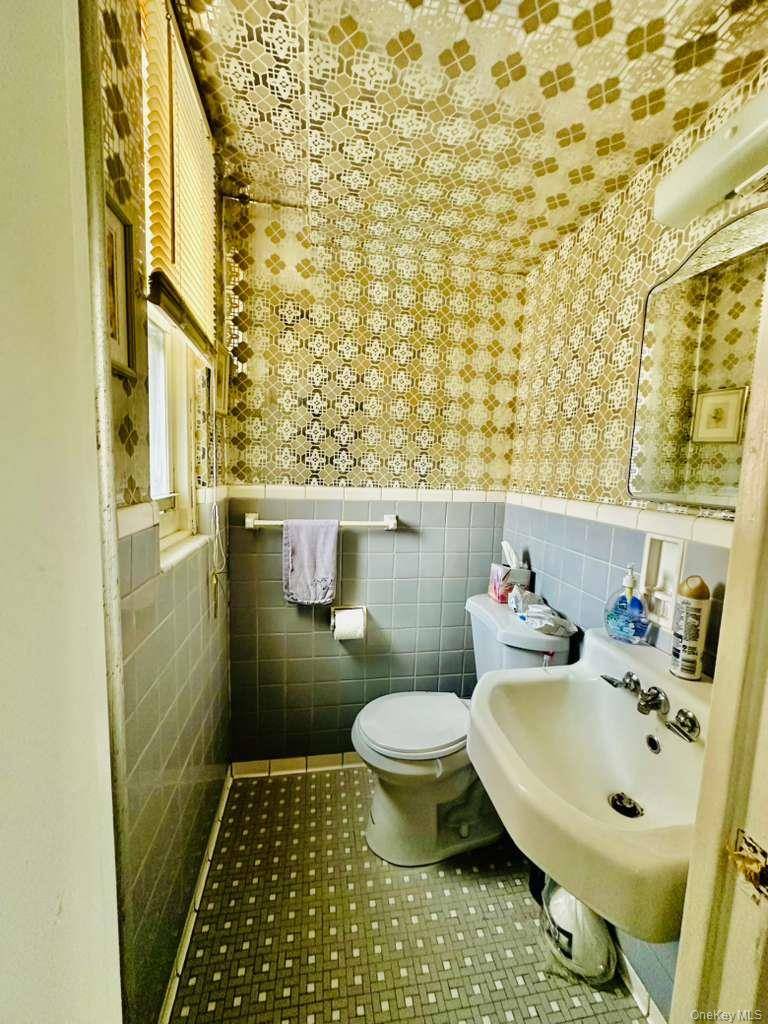 97-10 62 DR #4J, Rego Park, NY 11374