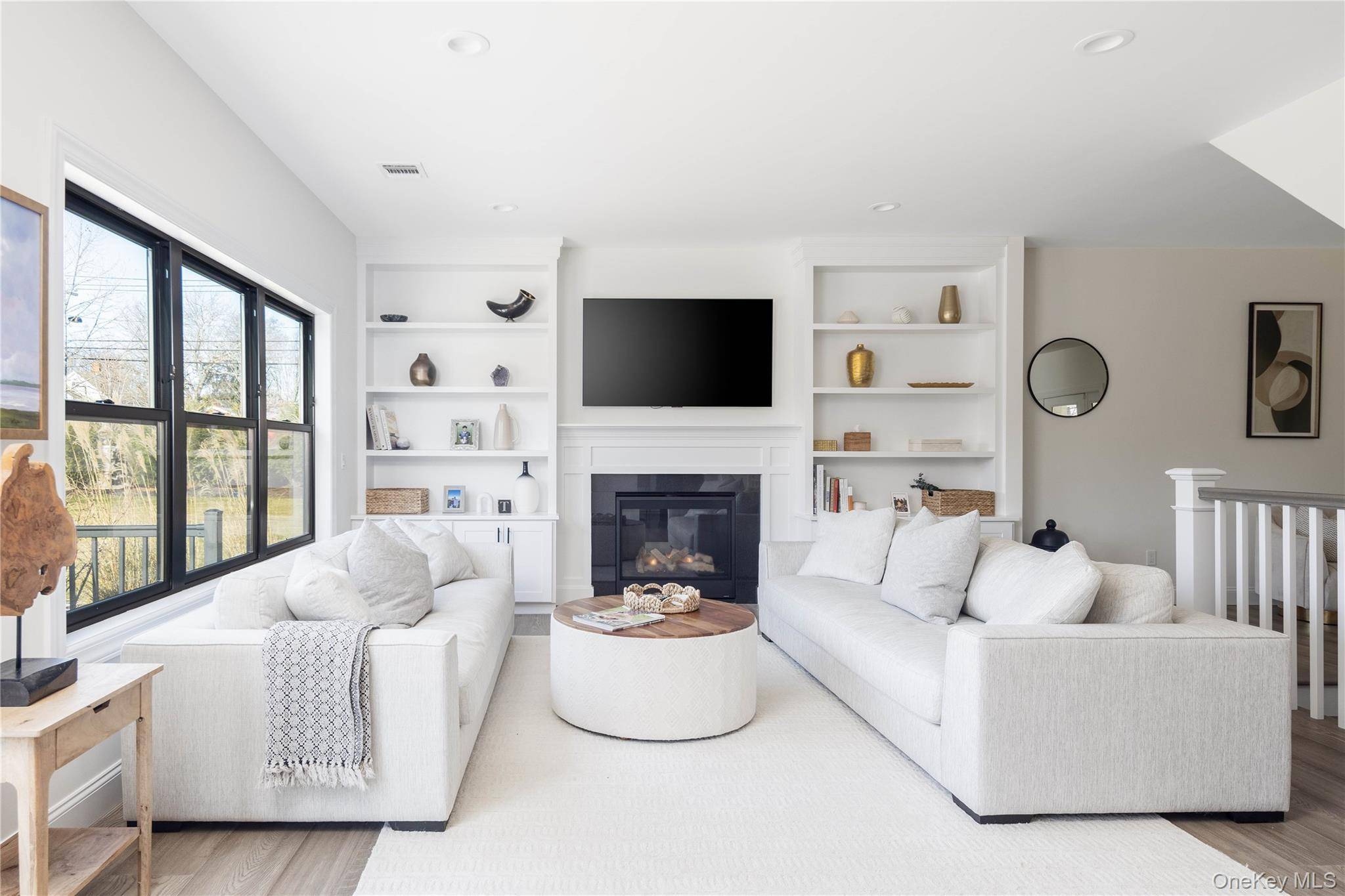 242 Maple LN, Greenport, NY 11944