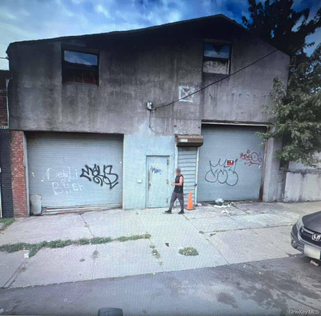 9112 189th ST, Hollis, NY 11423