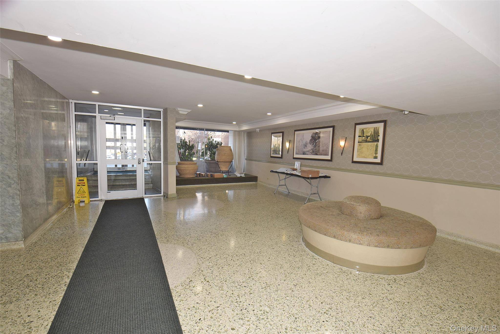211-10 18 AVE #4J, Bayside, NY 11360