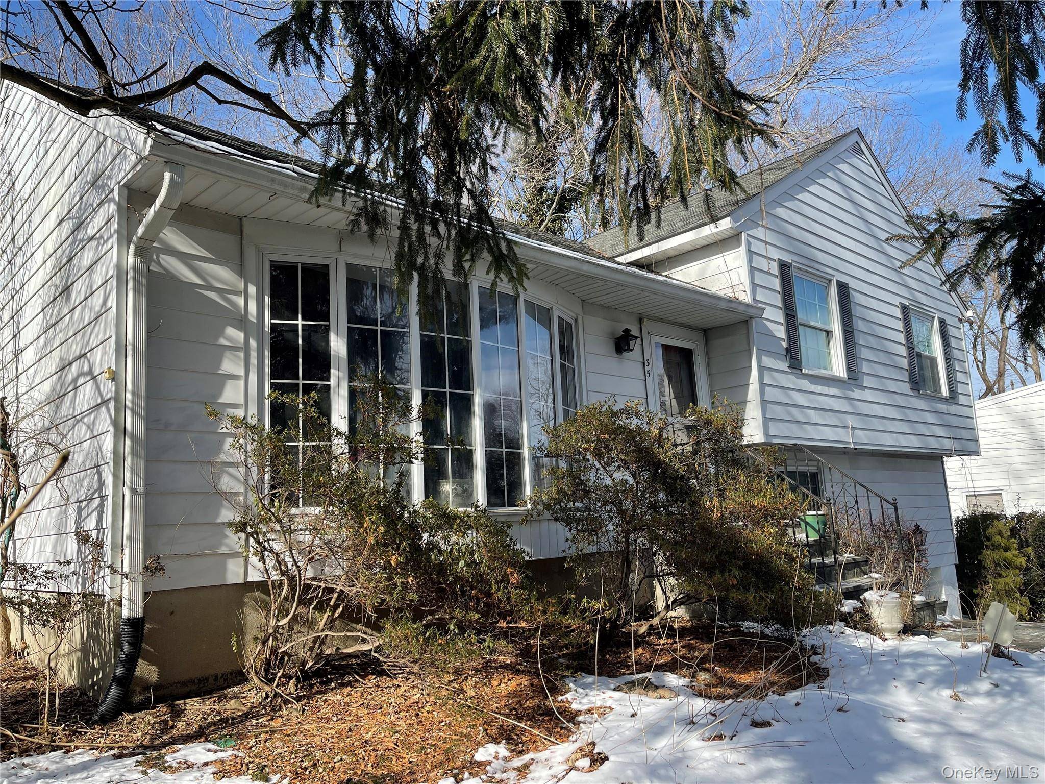 35 Lincoln PL, White Plains, NY 10603