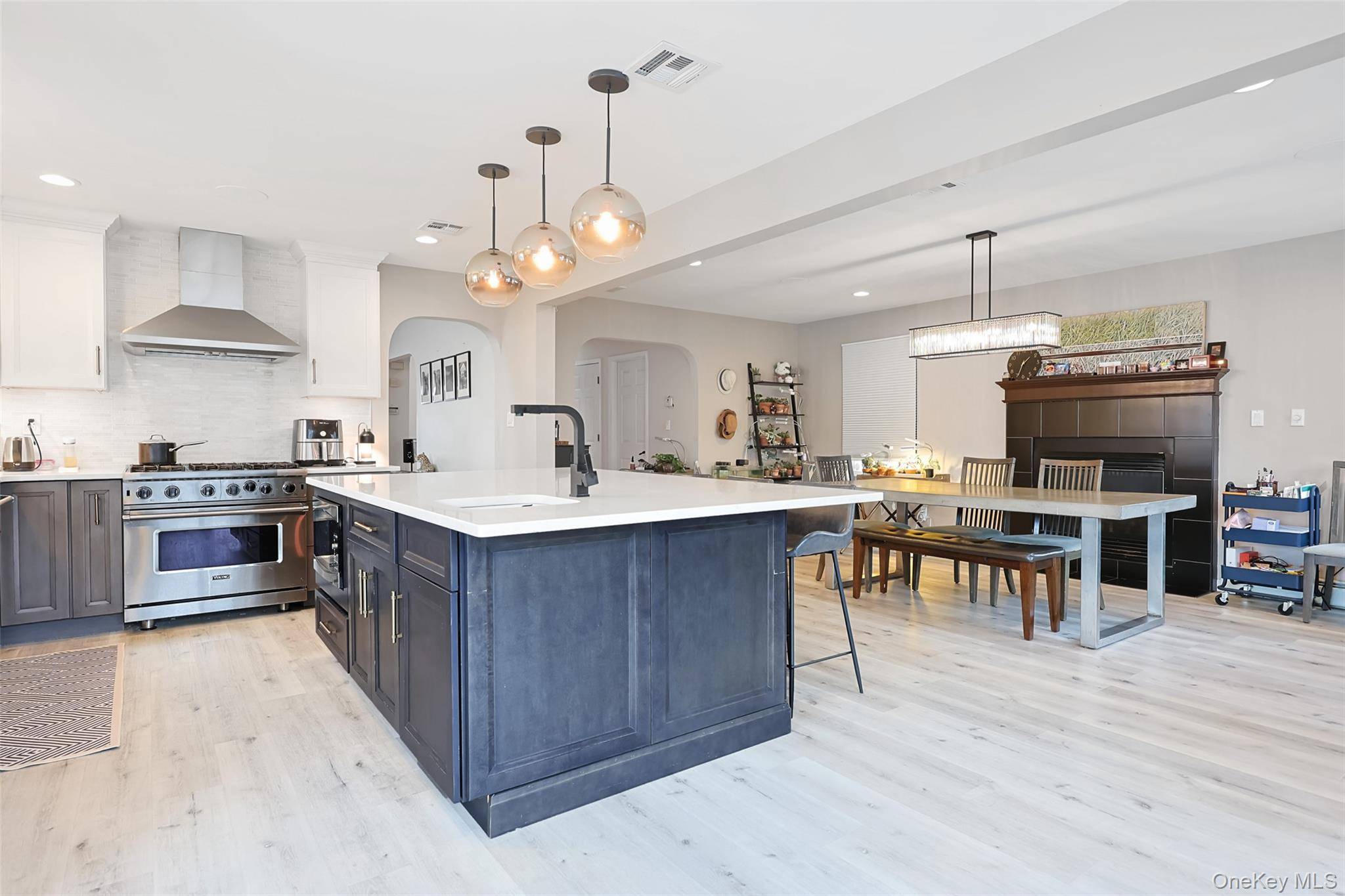 74 Bedford AVE, New Hyde Park, NY 11040