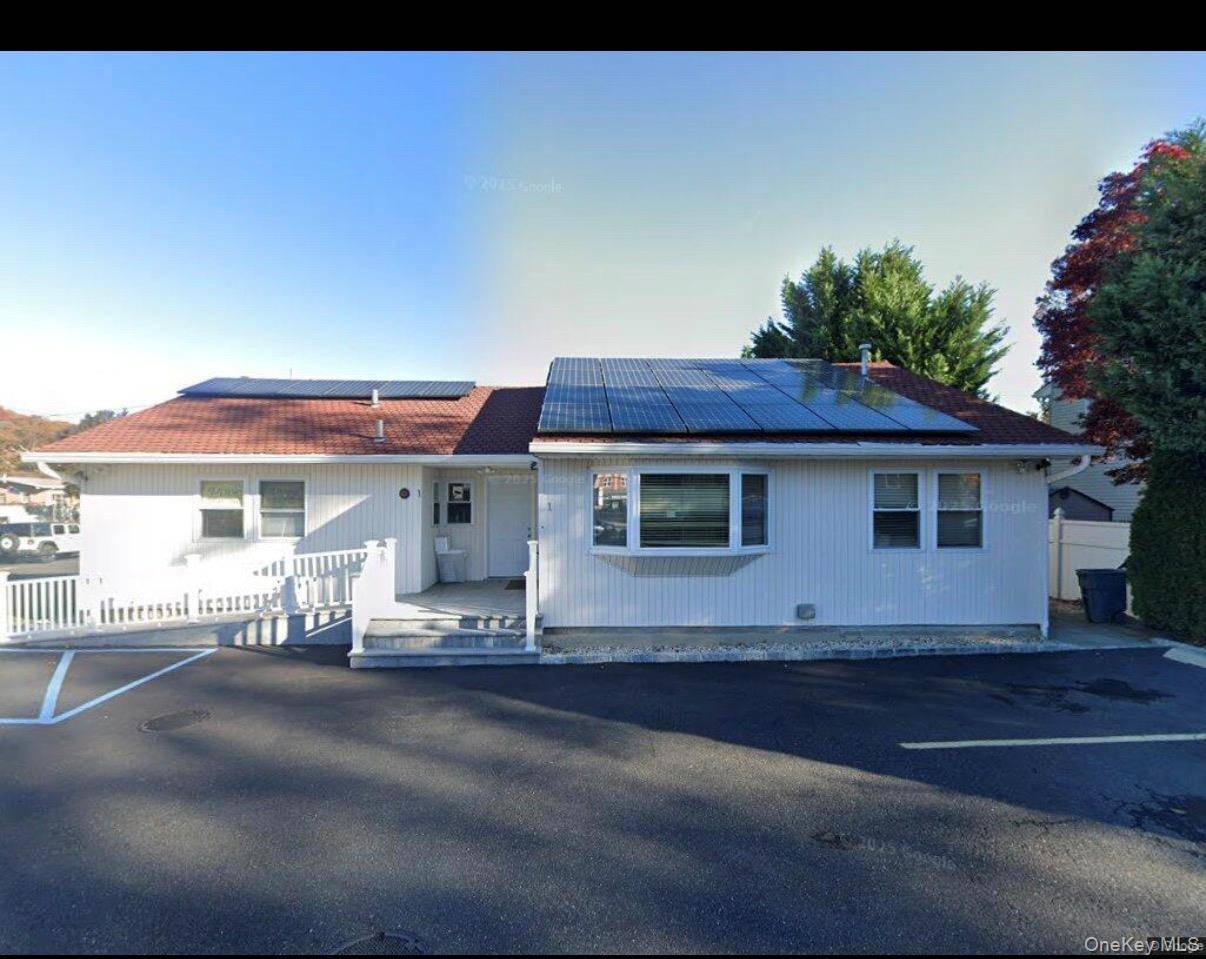 1 Arrowood Lane LN, Melville, NY 11747