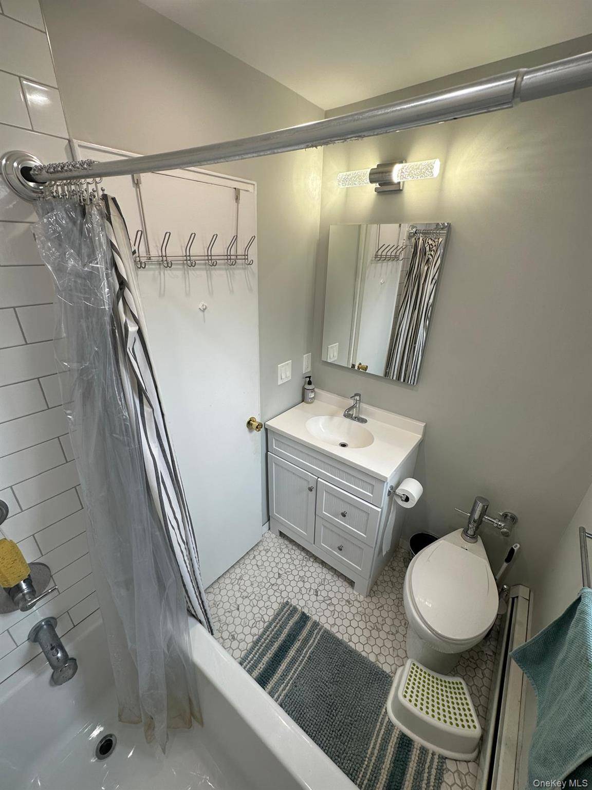 5 Oakdale MNR #B14, Suffern, NY 10901