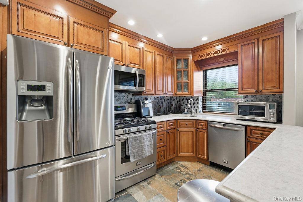 155-24 81st ST #110, Howard Beach, NY 11414