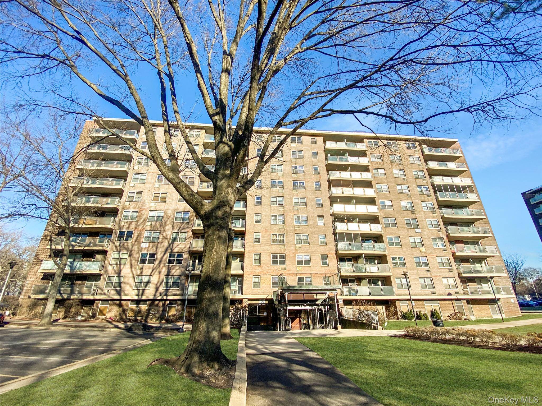 200 Cozine AVE #9K, Brooklyn, NY 11207
