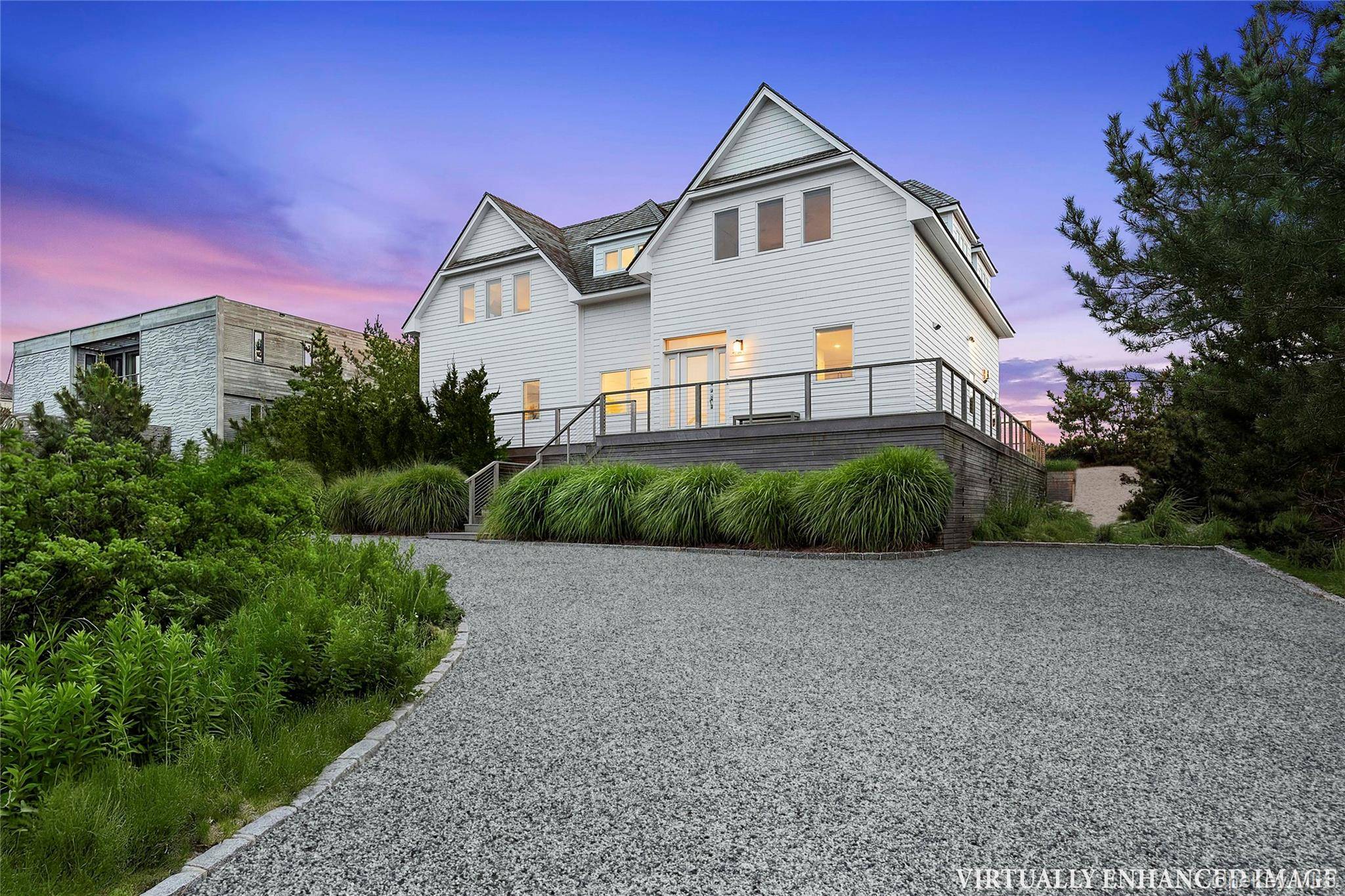 617 Dune RD, Westhampton, NY 11978