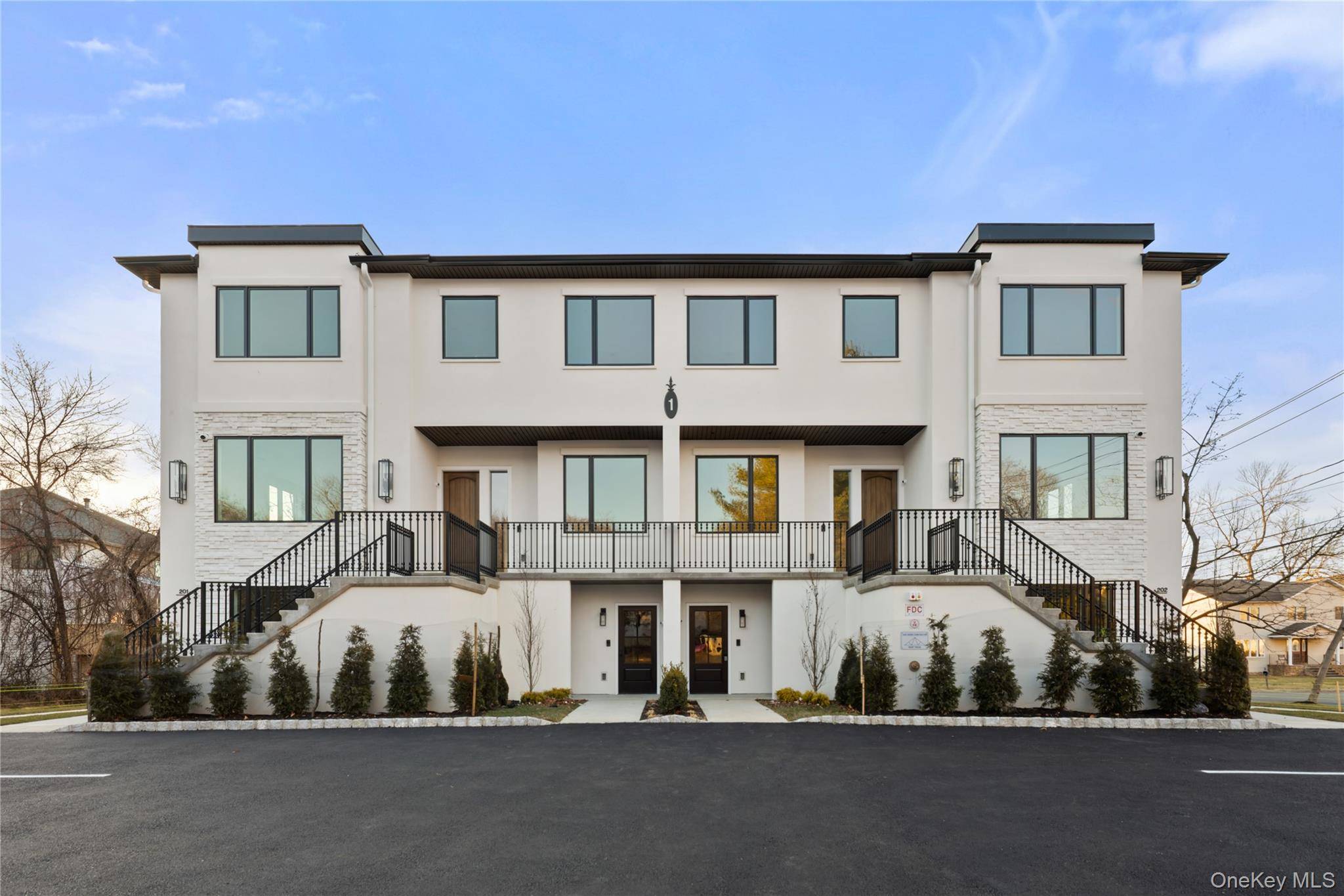 1 Dykstras WAY #201, Monsey, NY 10952