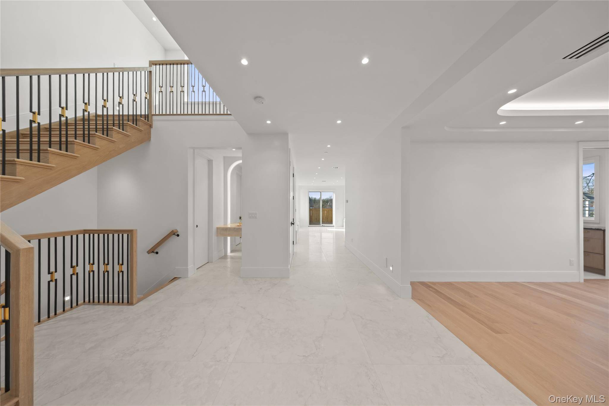 1 Dykstras WAY #201, Monsey, NY 10952