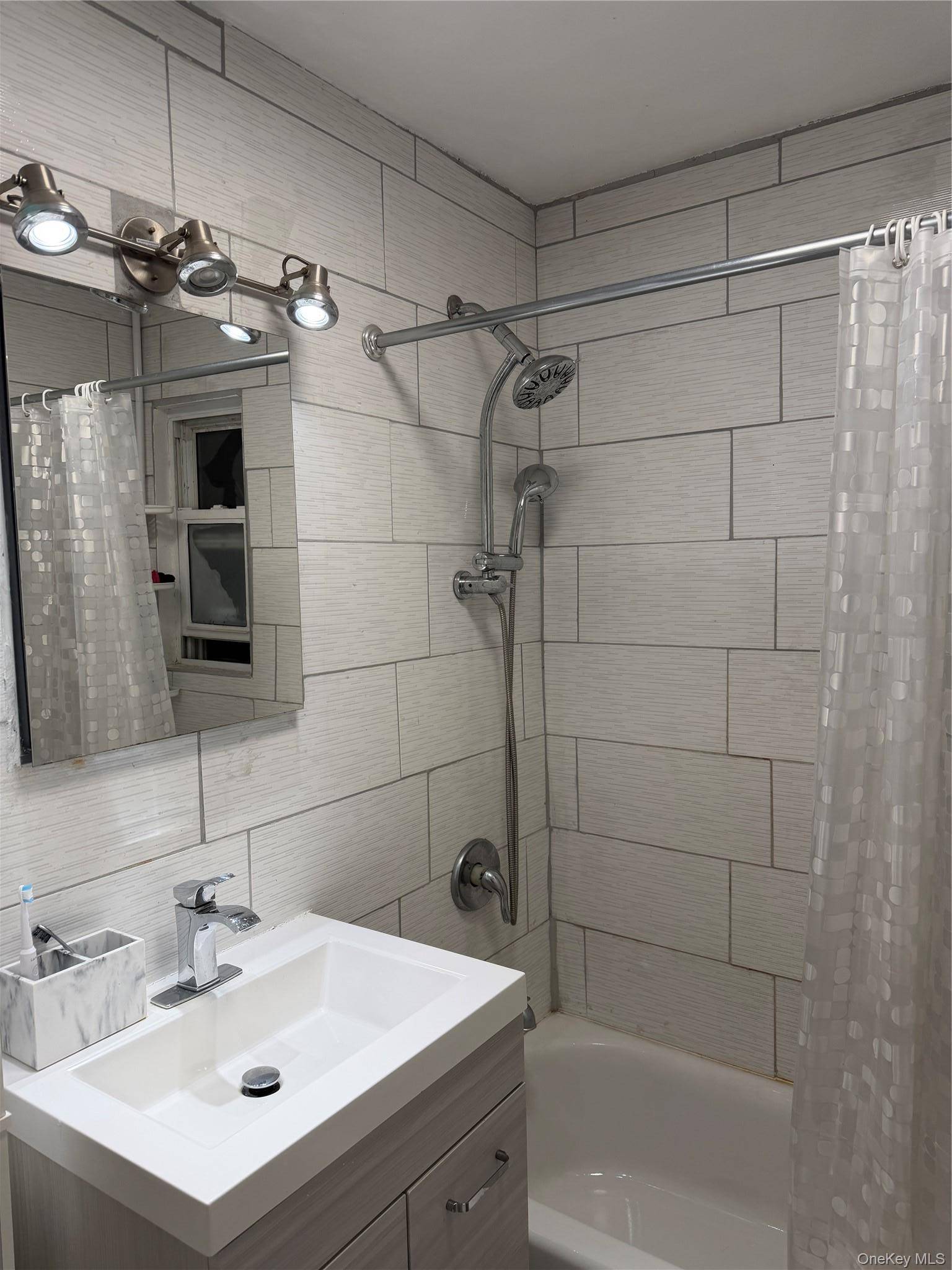 4727 Matilda AVE, Bronx, NY 10470