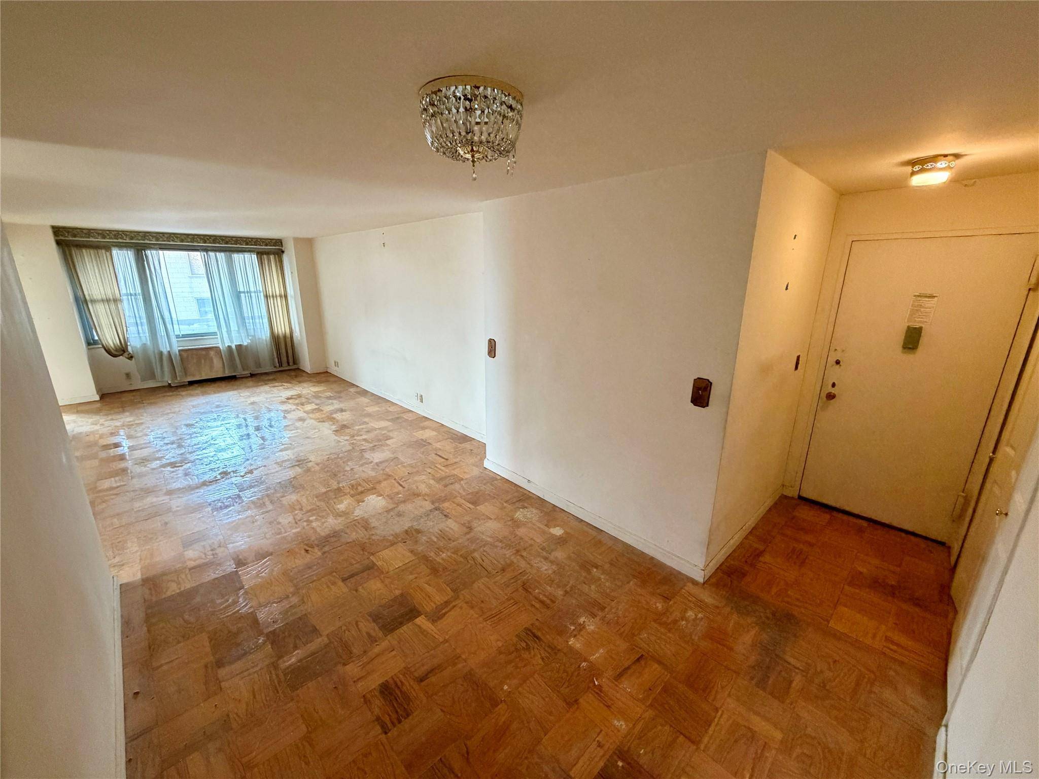 70-25 Yellowstone BLVD #3H, Forest Hills, NY 11375