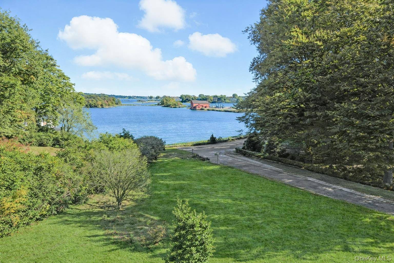 162 Kirby LN, Rye, NY 10580