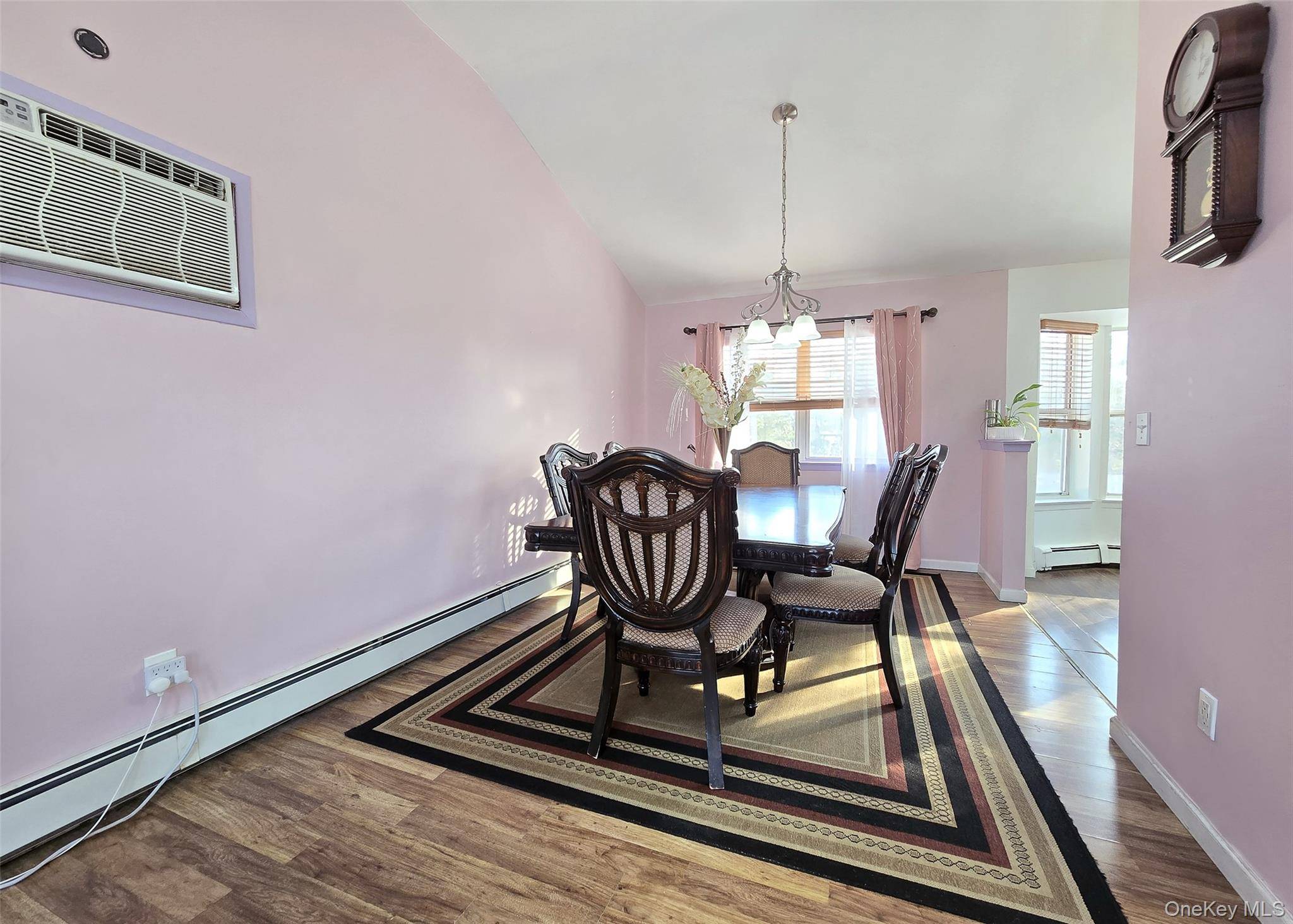 54 Beacon ST, Shirley, NY 11967