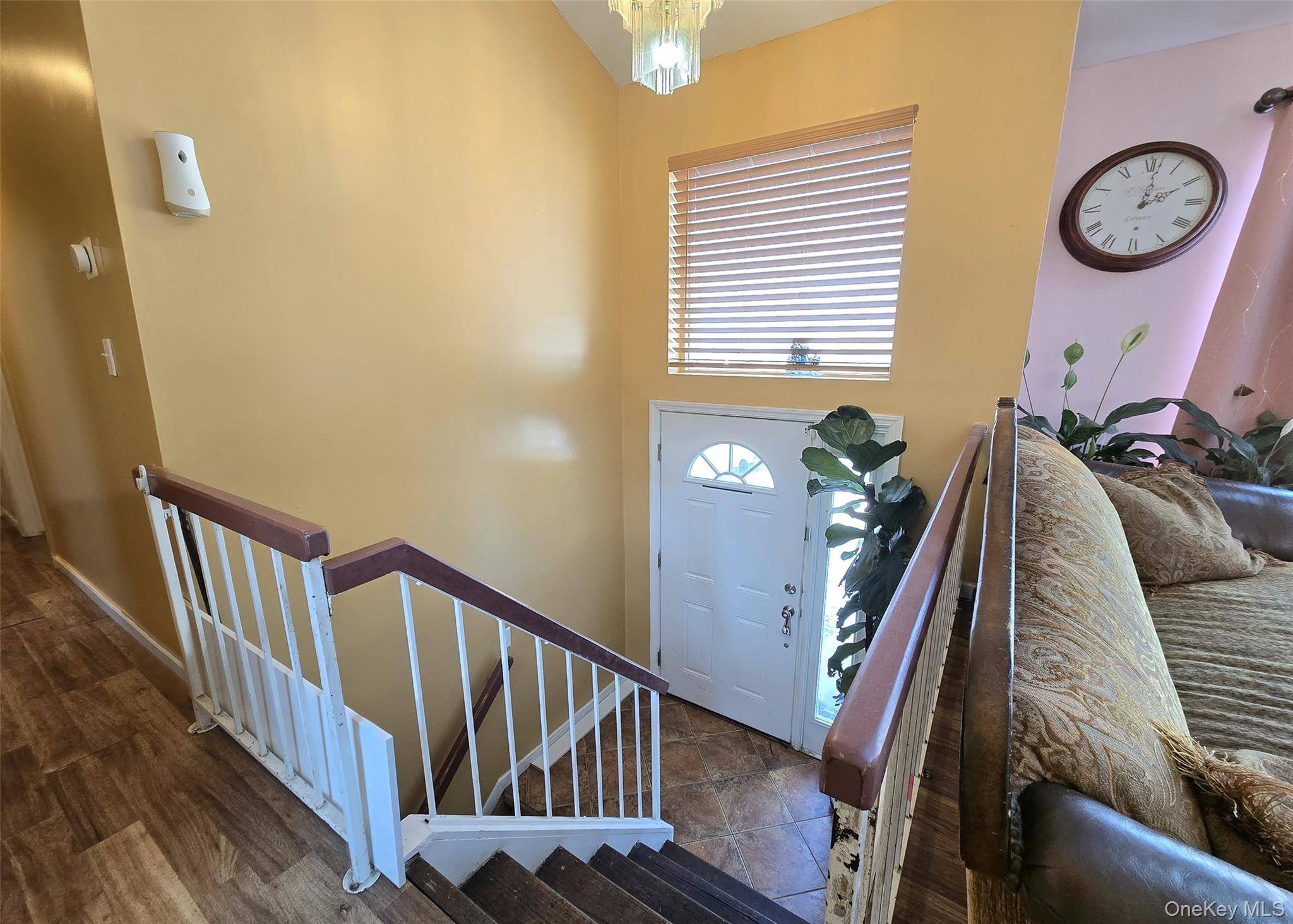 54 Beacon ST, Shirley, NY 11967