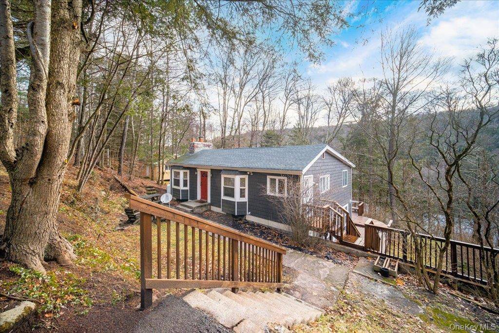 34 Overlook RD, Woodbourne, NY 12788