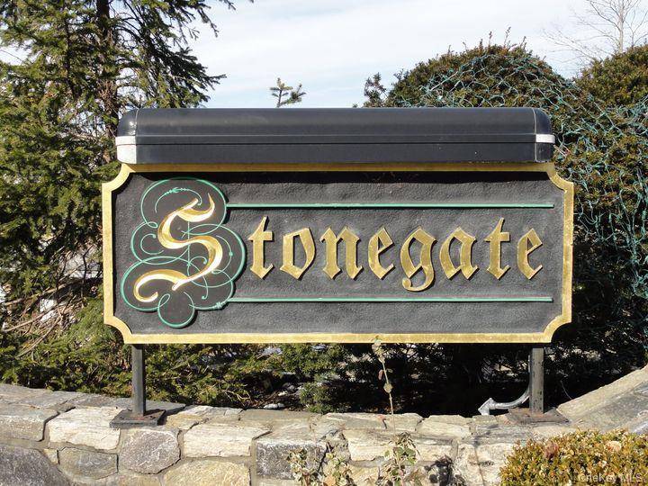 1840 Crompond RD #9D8, Peekskill, NY 10566