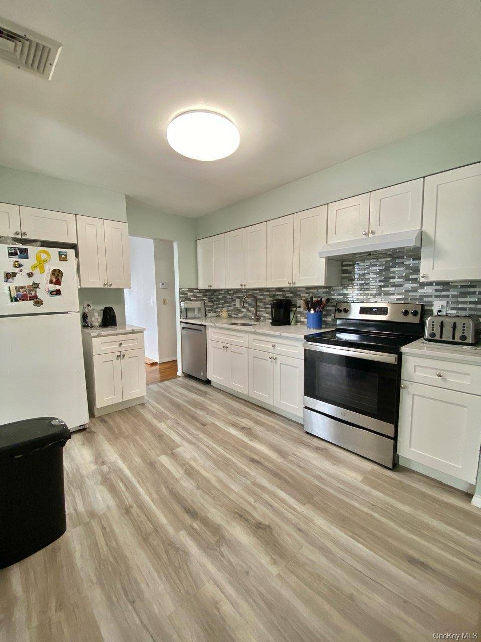 55 Parkway AVE, Amityville, NY 11701