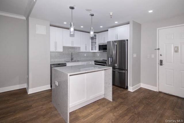1100 Avalon ST #S1210, Glen Cove, NY 11542