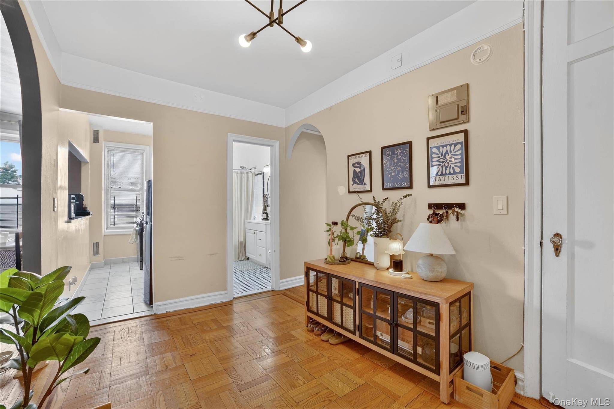 219 Bronx River Road #4N, Yonkers, NY 10704