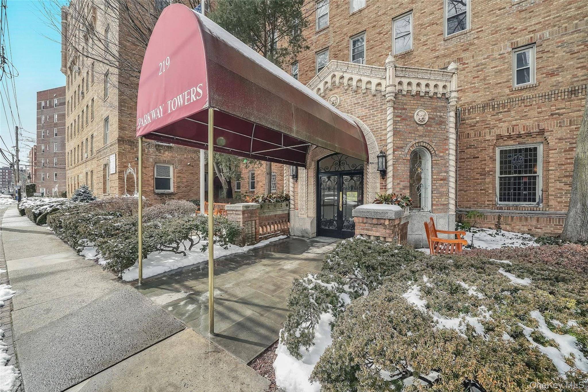 219 Bronx River Road #4N, Yonkers, NY 10704