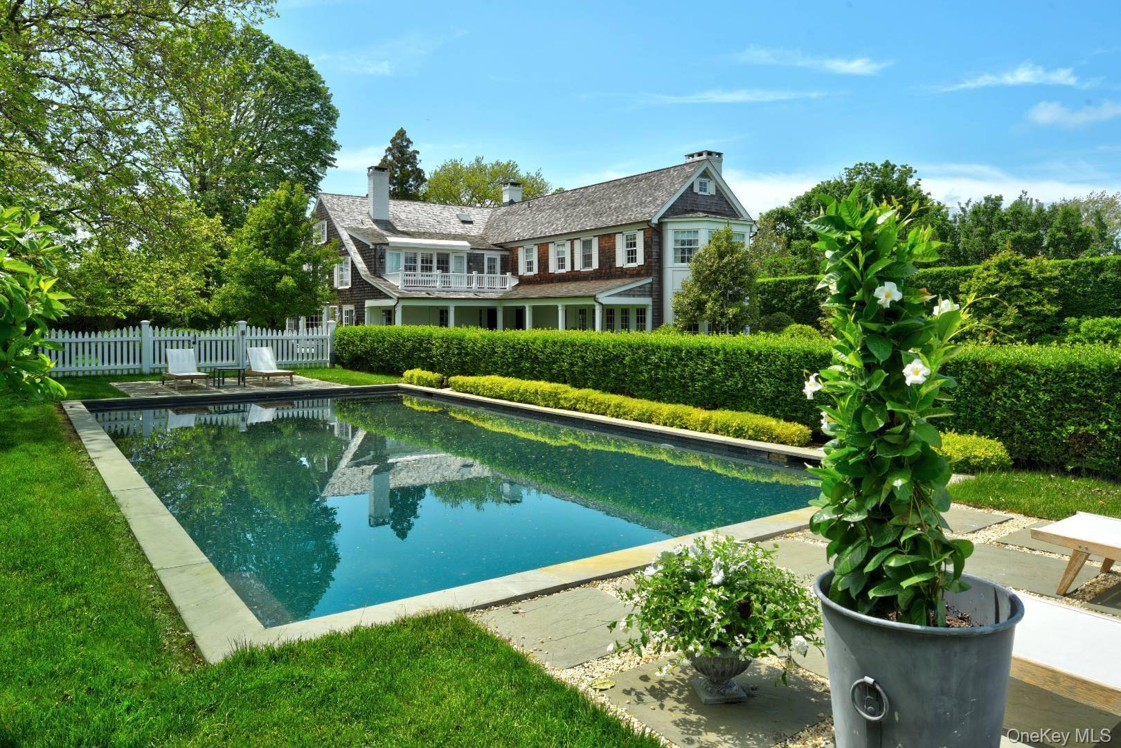 10 Jones RD, East Hampton, NY 11937