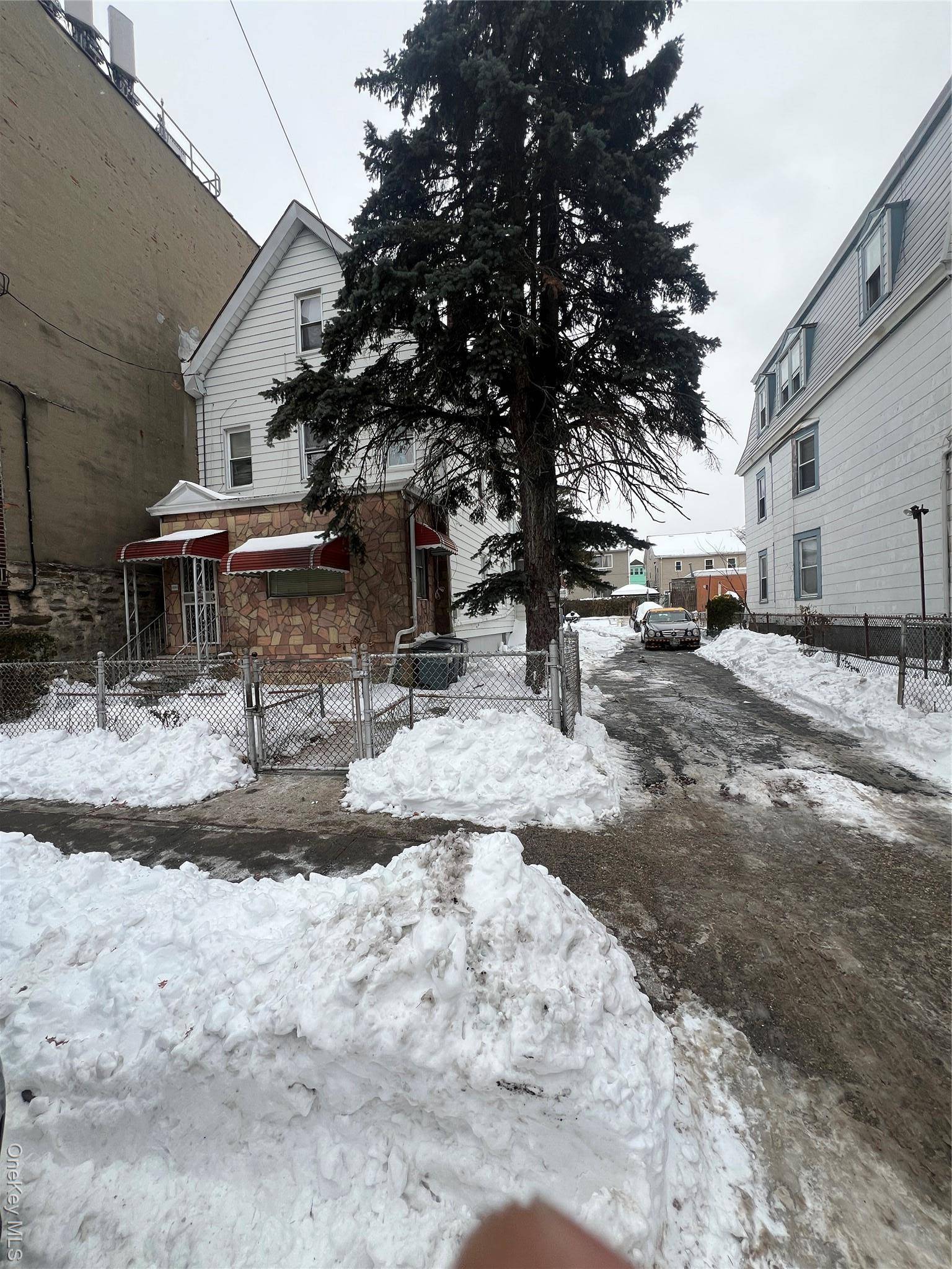 838 E 226TH ST, Bronx, NY 10466