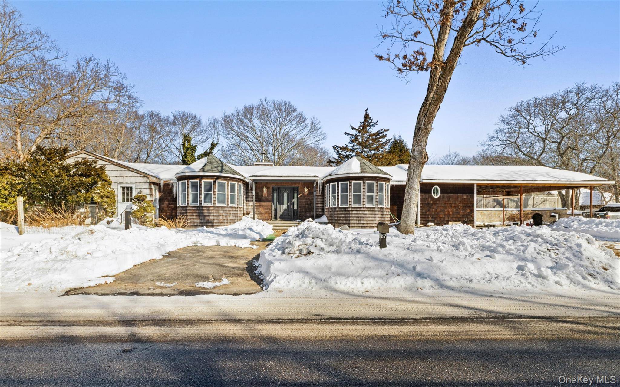 67 Church LN, East Hampton, NY 11937