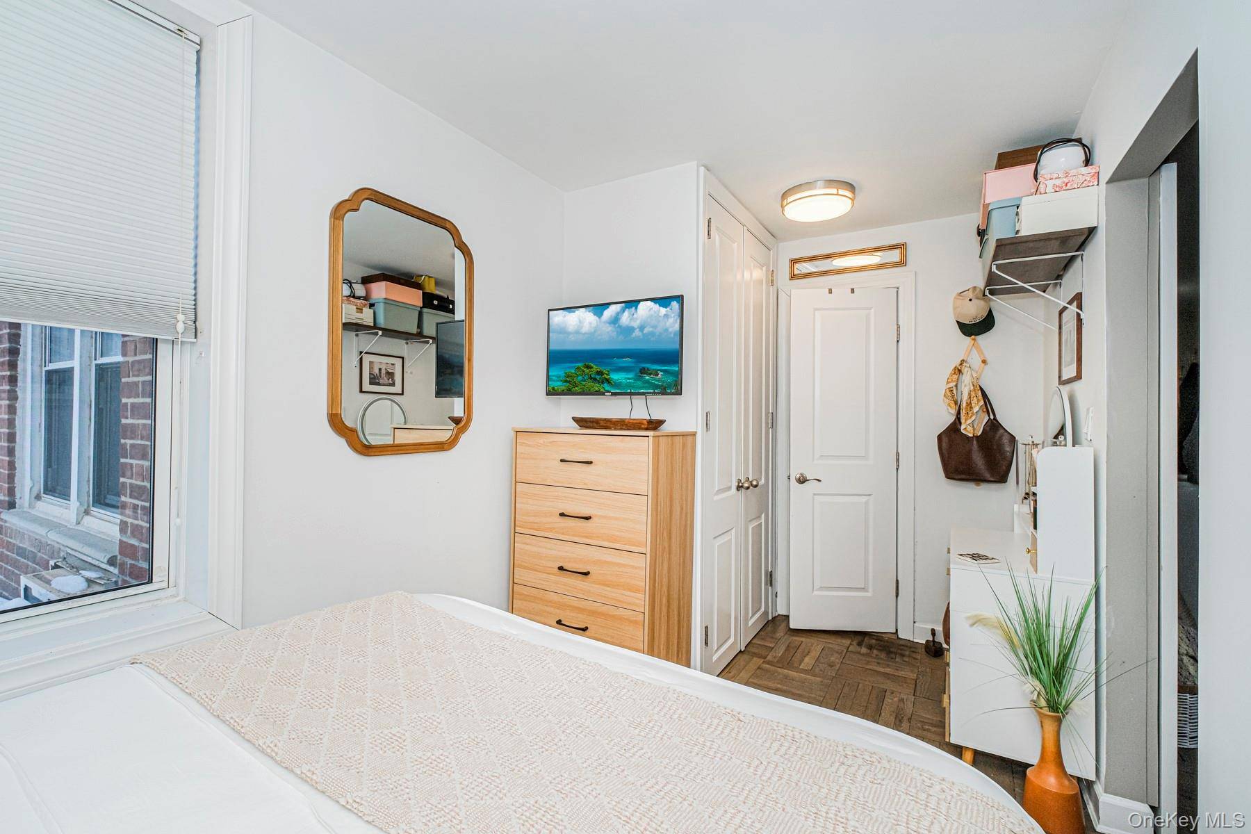 130 Beach 121st ST #1G, Rockaway Park, NY 11694