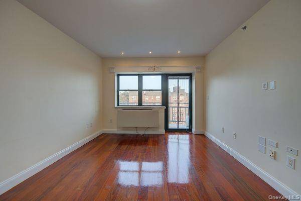 143-41 84 DR #8B, Briarwood, NY 11435