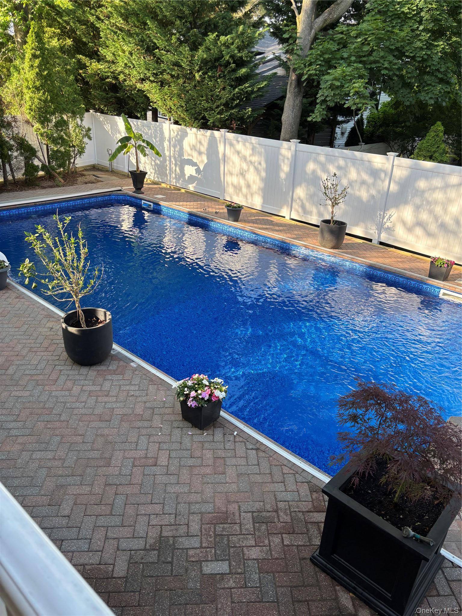 2043 Ripley, Merrick, NY 11566