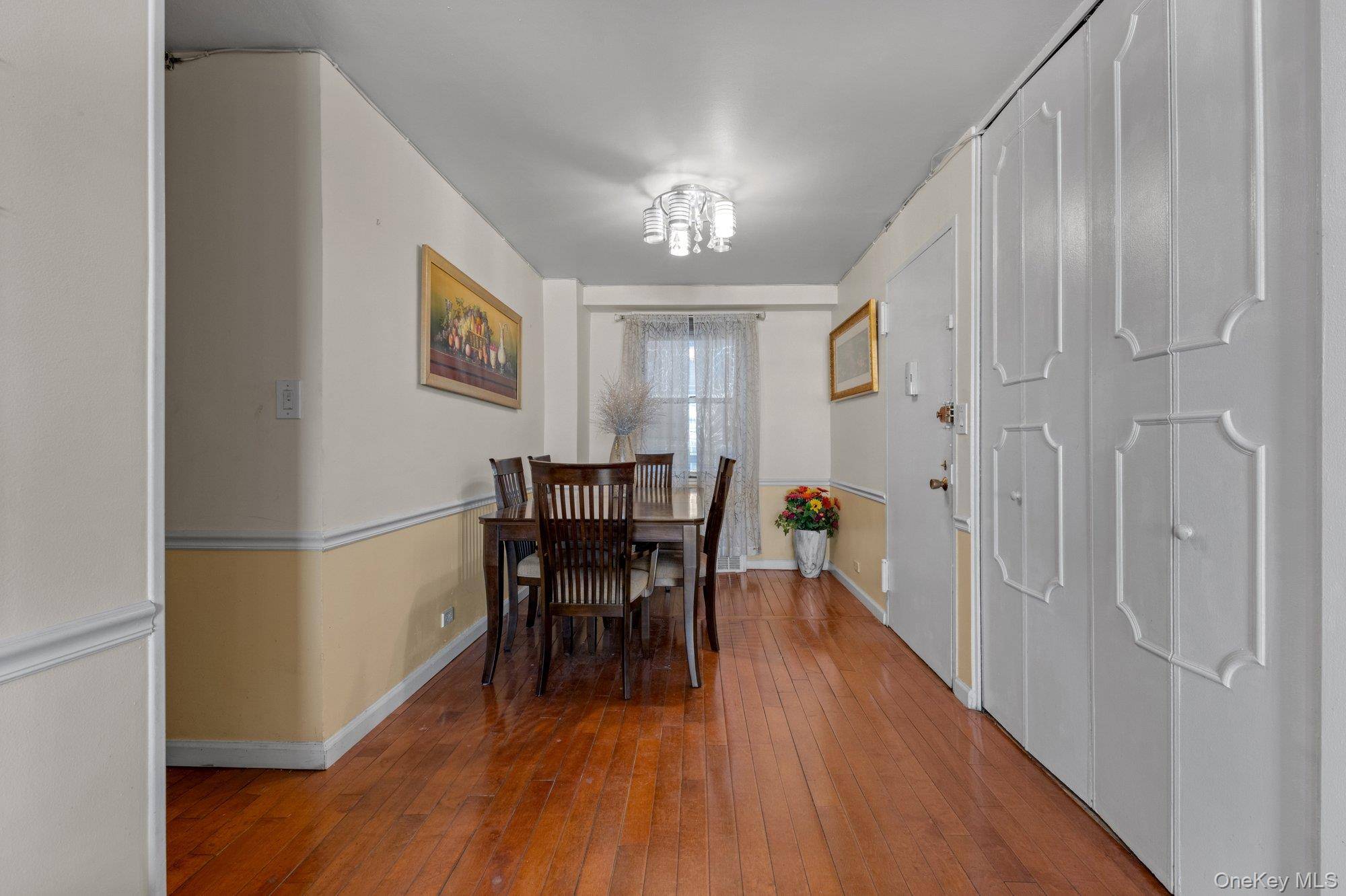 61-15 97th ST #5A, Rego Park, NY 11374