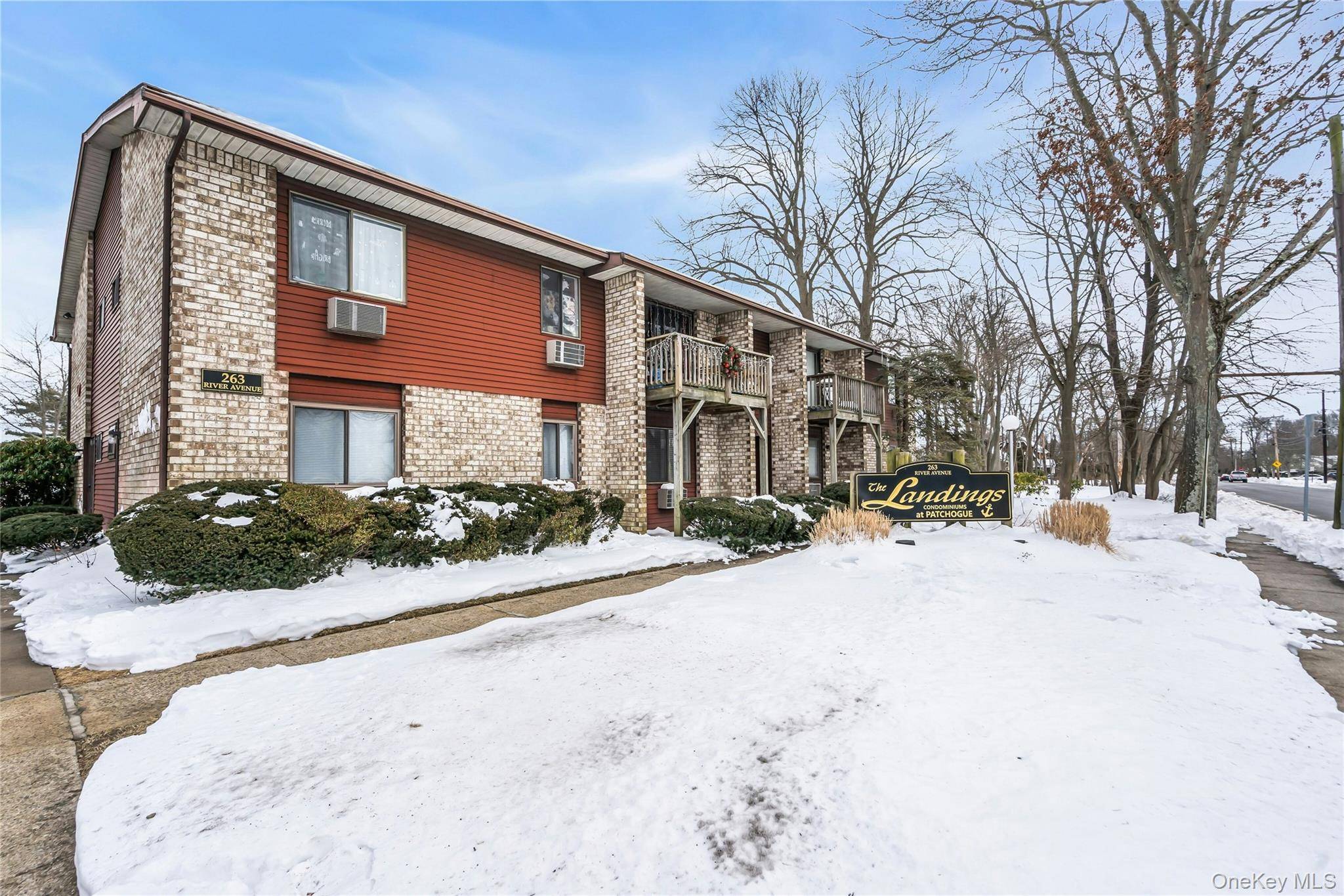 263 River AVE #16AU, Patchogue, NY 11772