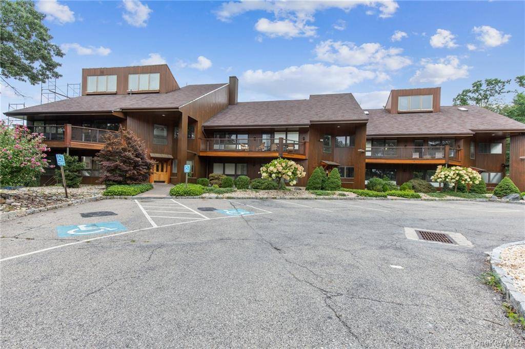 301 Old Tarrytown RD, White Plains, NY 10603
